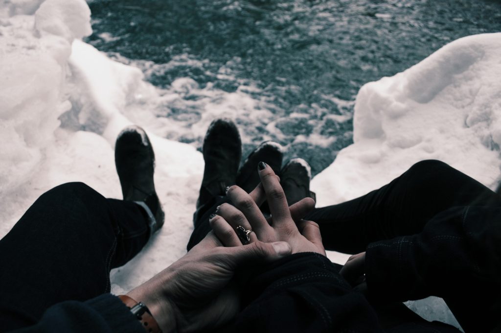hands 1246598 1920 1024x680